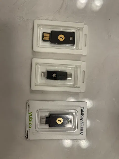 Vỏ bọc YubiKey 5C (hộp đựng) - Image 1