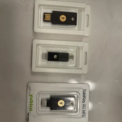 Vỏ bọc YubiKey 5C (hộp đựng)