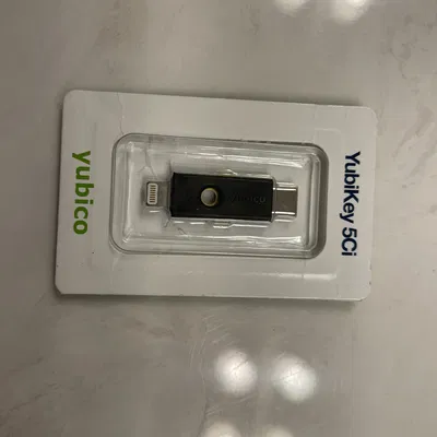 Vỏ bọc YubiKey 5C (hộp đựng)