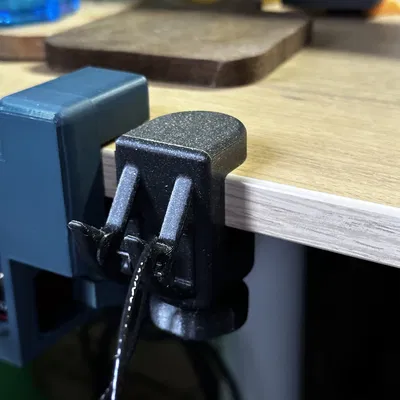 Kệ Tai Nghe Để Bàn Có Kẹp