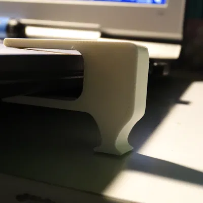 Kệ đỡ máy tính