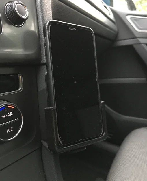 Đế giữ điện thoại iPhone X & XS kèm ốp da zin gắn ô tô - Image 1