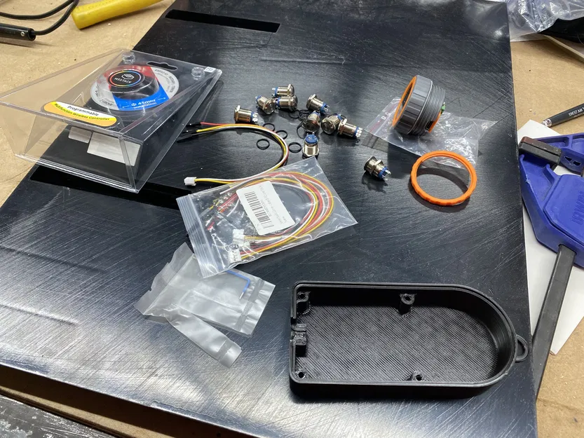 Vỏ cho "Fluid Dial" CNC pendant cho FluidNC dựa trên M5 Stack Dial, có logo in được, nút nổi bật, v1.0 - Image 4