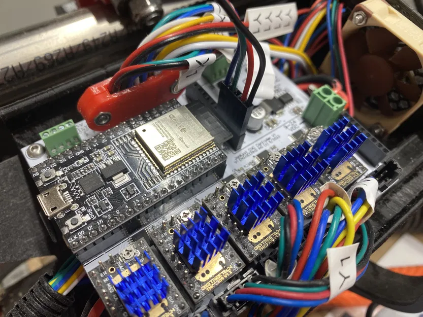 Vỏ cho "Fluid Dial" CNC pendant cho FluidNC dựa trên M5 Stack Dial, có logo in được, nút nổi bật, v1.0 - Image 31