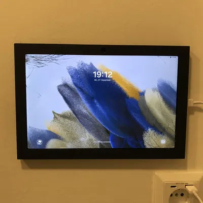 Giá Treo Tường Cho Samsung Galaxy Tab A8 (2021) (Không Cần Keo Hay Nam Châm)