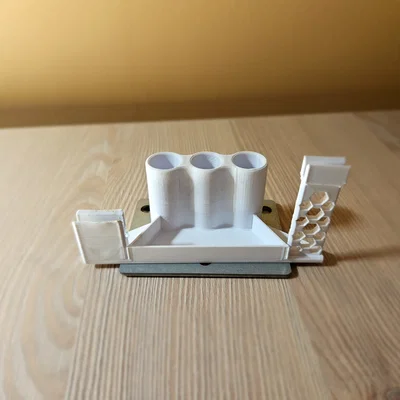 Khay đựng bút và thước kẹp