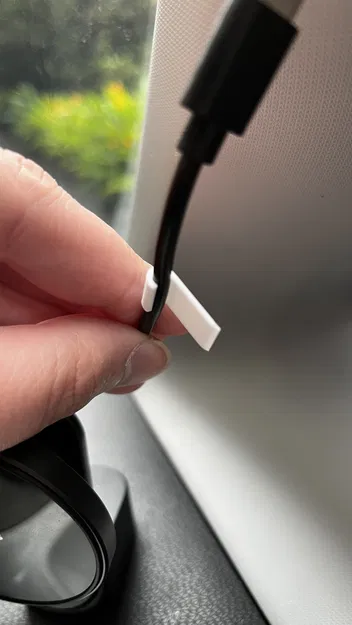 Kẹp Dây Cáp Trên Bảng Điều Khiển Xe Hơi - Image 4