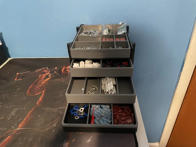 Khay Đựng Đồ Văn Phòng / Ốc Vít / Bu Lông / Trông Giống HDD Caddy - Image 1