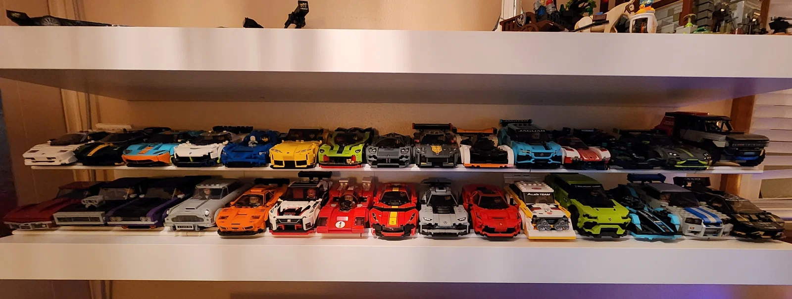 Kệ Trưng Bày Lego Speed Champions - Image 1