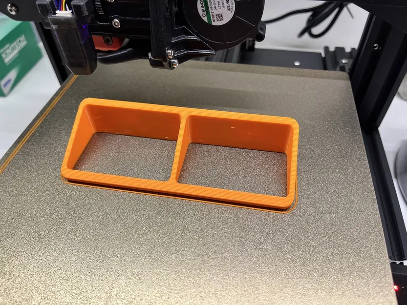 Chỗ Cầm Kềm Tiện Lợi Cho Tường Lưới Honeycomb - Image 2