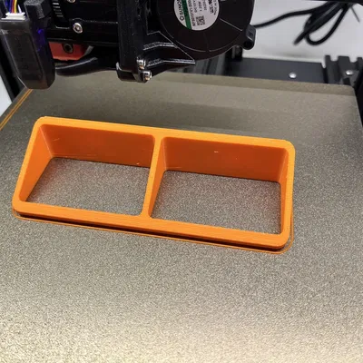 Chỗ Cầm Kềm Tiện Lợi Cho Tường Lưới Honeycomb