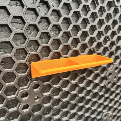 Chỗ Cầm Kềm Tiện Lợi Cho Tường Lưới Honeycomb