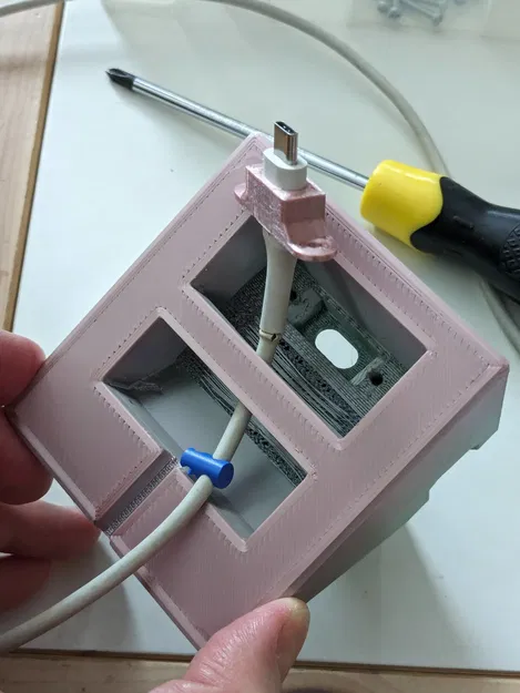 Đế Điện Thoại + Sạc - Image 3