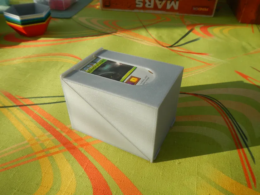 Hộp đựng bài kiêm khay rút/bỏ bài - Image 2