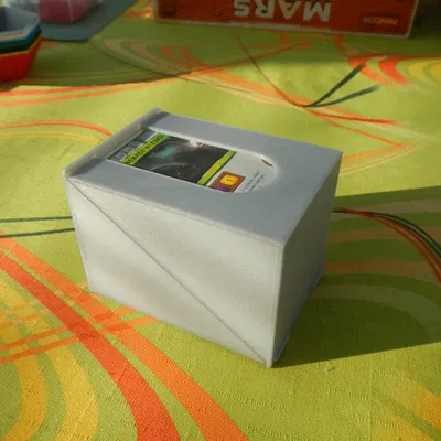 Hộp đựng bài kiêm khay rút/bỏ bài