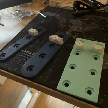 Khuôn Canh Khoảng Cách KLIPPT