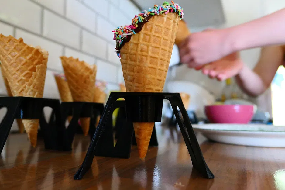 Chân đế đựng Ốc quế Kem - Image 3