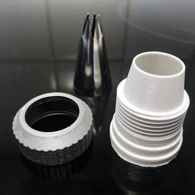 Khớp Nối Đầu Bắt Kem Wilton (Lớn - Nhỏ)