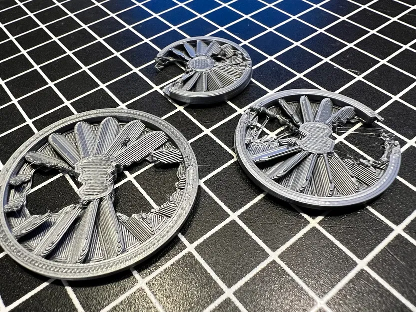 Chân Đế Mô Hình Mini Họa Tiết Quạt Bị Phá Hủy - Image 1