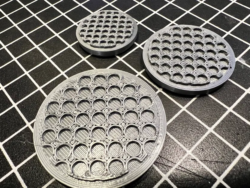 Mẫu đế lót mô hình có lỗ - Image 1