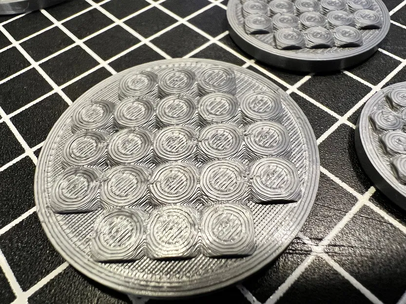 Đế Miniatures Họa Tiết Xúc Xắc - Image 2