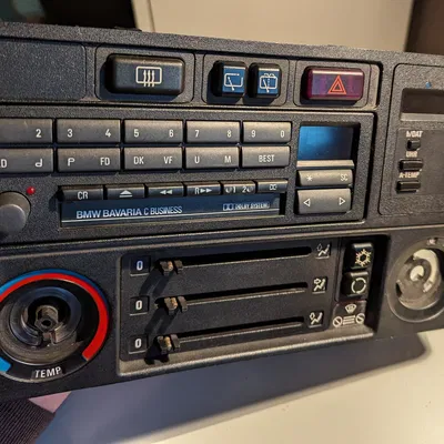 BMW E30 - bộ chuyển đổi lắp radio phẳng