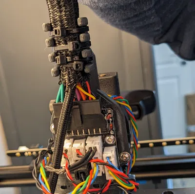 Giá Đỡ Carabiner Cho Orbiter 2.0