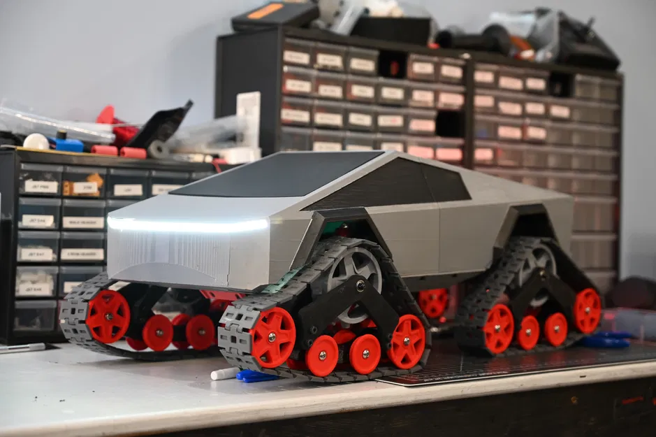 CyberTank - Xe RC Tỷ Lệ 1:10 CÓ BÁNH XÍCH! - Image 2