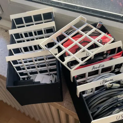 Vách ngăn Ikea Skubb - Quản lý cáp