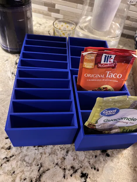 Kệ/Giá Treo Túi Ni Lông Trong Bếp Đơn Giản - Image 1