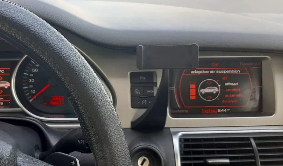 Giá đỡ điện thoại cho Audi Q7 2005-2013 - Image 1