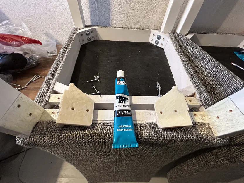 Đế Hỗ Trợ Lưng Ghế Ăn - Image 1