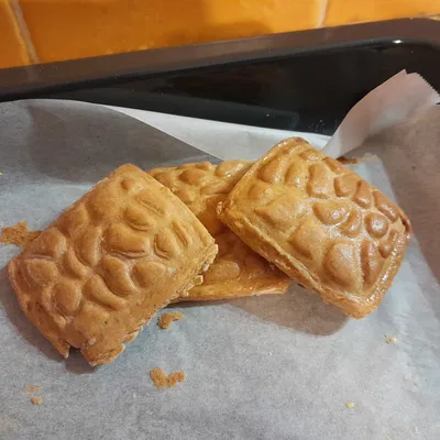 Khuôn cắt có in dấu