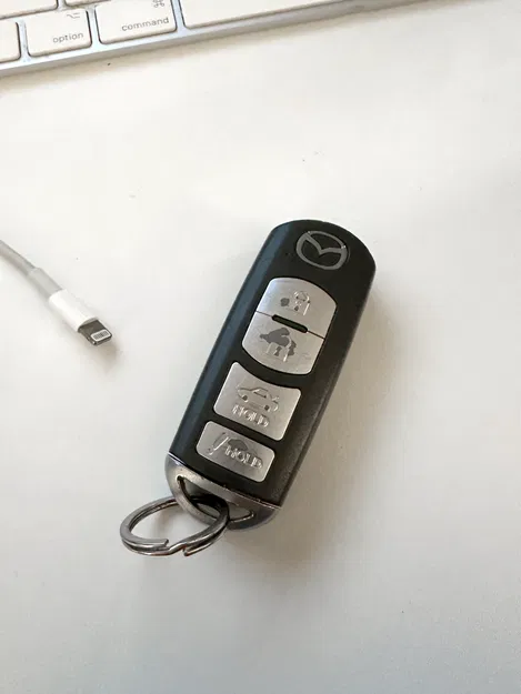 Nắp Pin CR2025 sang CR2032 Cho Remote Xe Mazda - Image 1