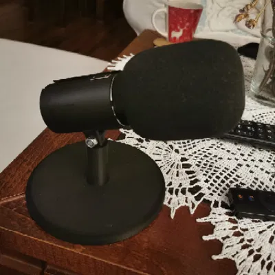 Kẹp micro. Cạc-tăng mic.