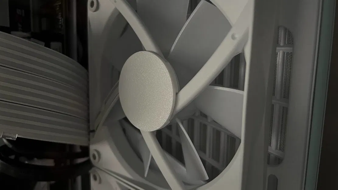 Nắp Che Giữa Quạt Tản Nhiệt PC - Mặt Xấu Xí - Image 1