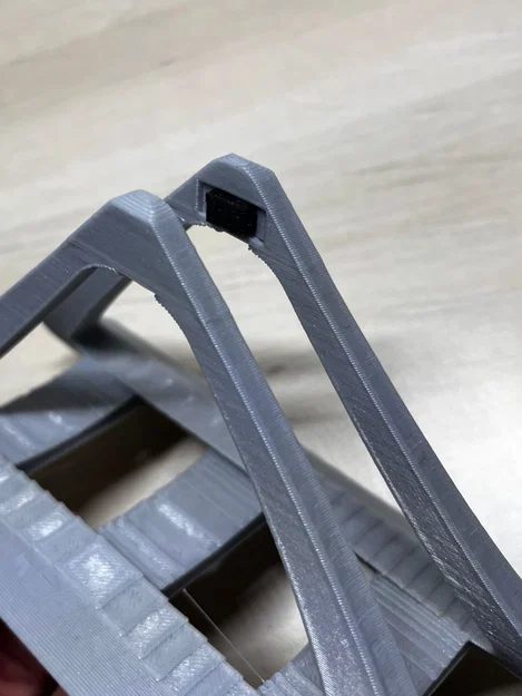 CHÂN ĐẾ ĐỂ LAPTOP DỌC - Image 4