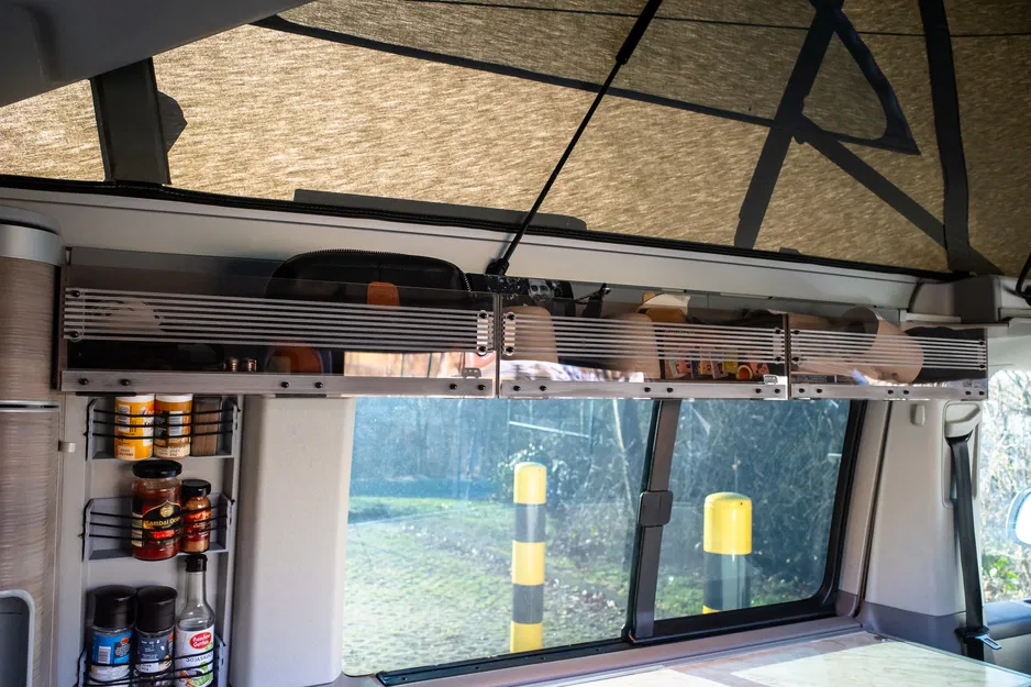 Tủ Trần/Kệ Trần Phiên Bản 2025 Cho VW T5, T6 California - Image 4