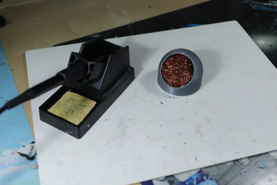 Hộp Đựng Dụng Cụ Vệ Sinh Mỏ Hàn - Image 1