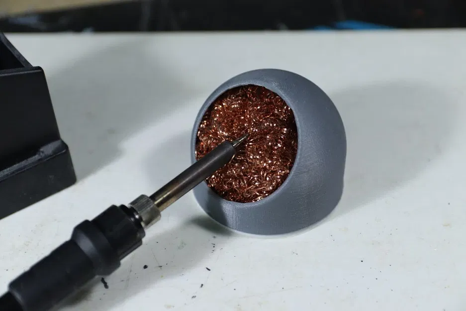 Hộp Đựng Dụng Cụ Vệ Sinh Mỏ Hàn - Image 2