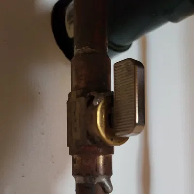 Tay Vặn Van Ngắt Nước Kiêm Mỏ Lết