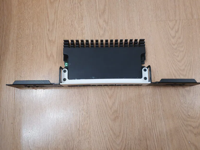 Vỏ che rack cho Mikrotik RB5009 - Image 2