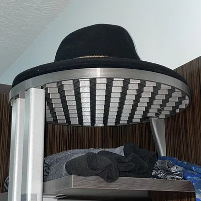 Kệ Mũ - Vòng Lớn Với Cấu Trúc Tổ Ong