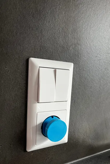 Nắp Che Ổ Cắm Điện Tiêu Chuẩn Châu Âu / Đức - Image 1