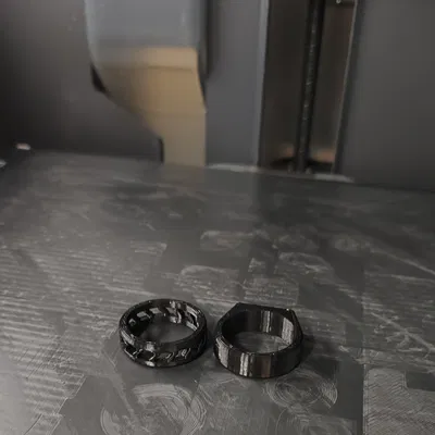 2 chiếc nhẫn được thiết kế