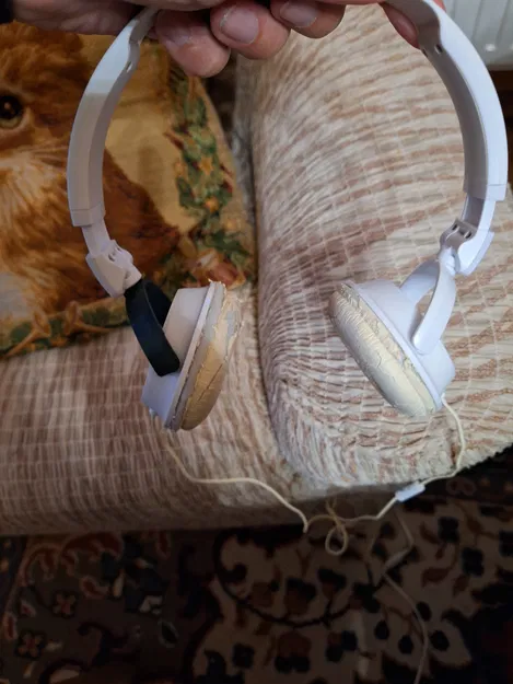 Sửa Gọng Tai Nghe Philips Bị Gãy - Image 2