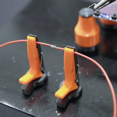 Kẹp hỗ trợ hàn có đế từ tính