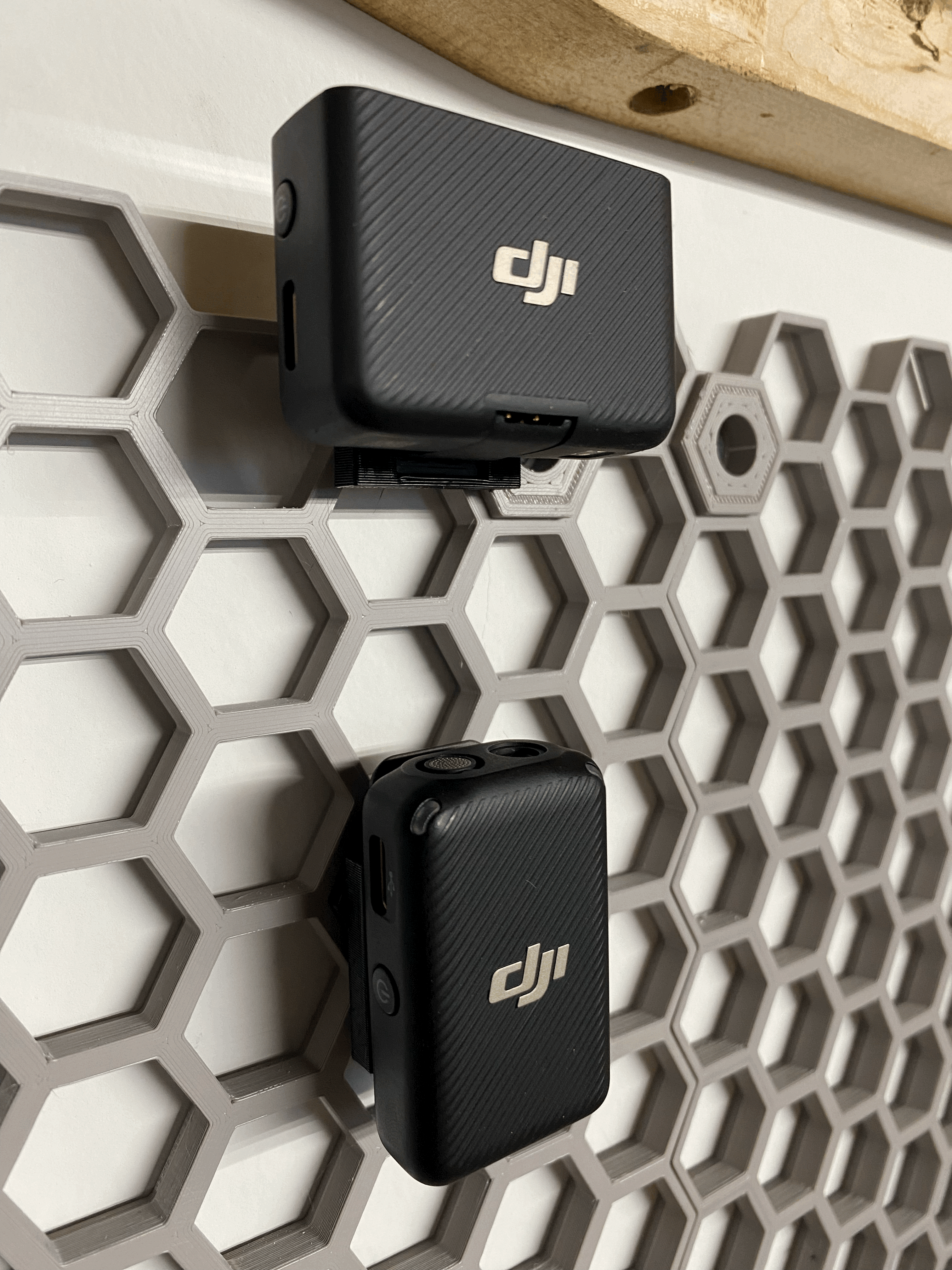 Giá Đỡ Cold Shoe Cho Tường Tổ Ong - Image 2