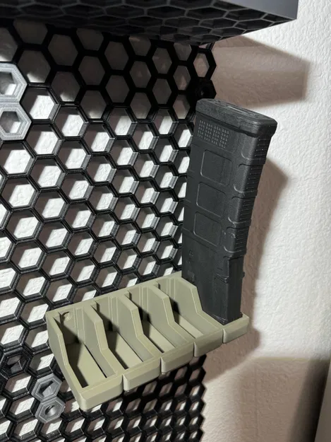Kệ Đựng Băng Đạn M4 / AR15 Cho Tường Tổ Ong - Image 1