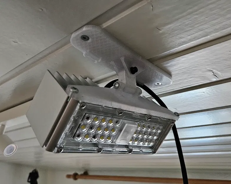 Pát Gắn Đèn Sanlight Q1W (Dim) Lên Trần Nhà - Image 1